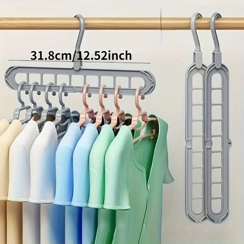 Cintre ONEPLIABLE – Gagnez 80% d’espace en un geste !